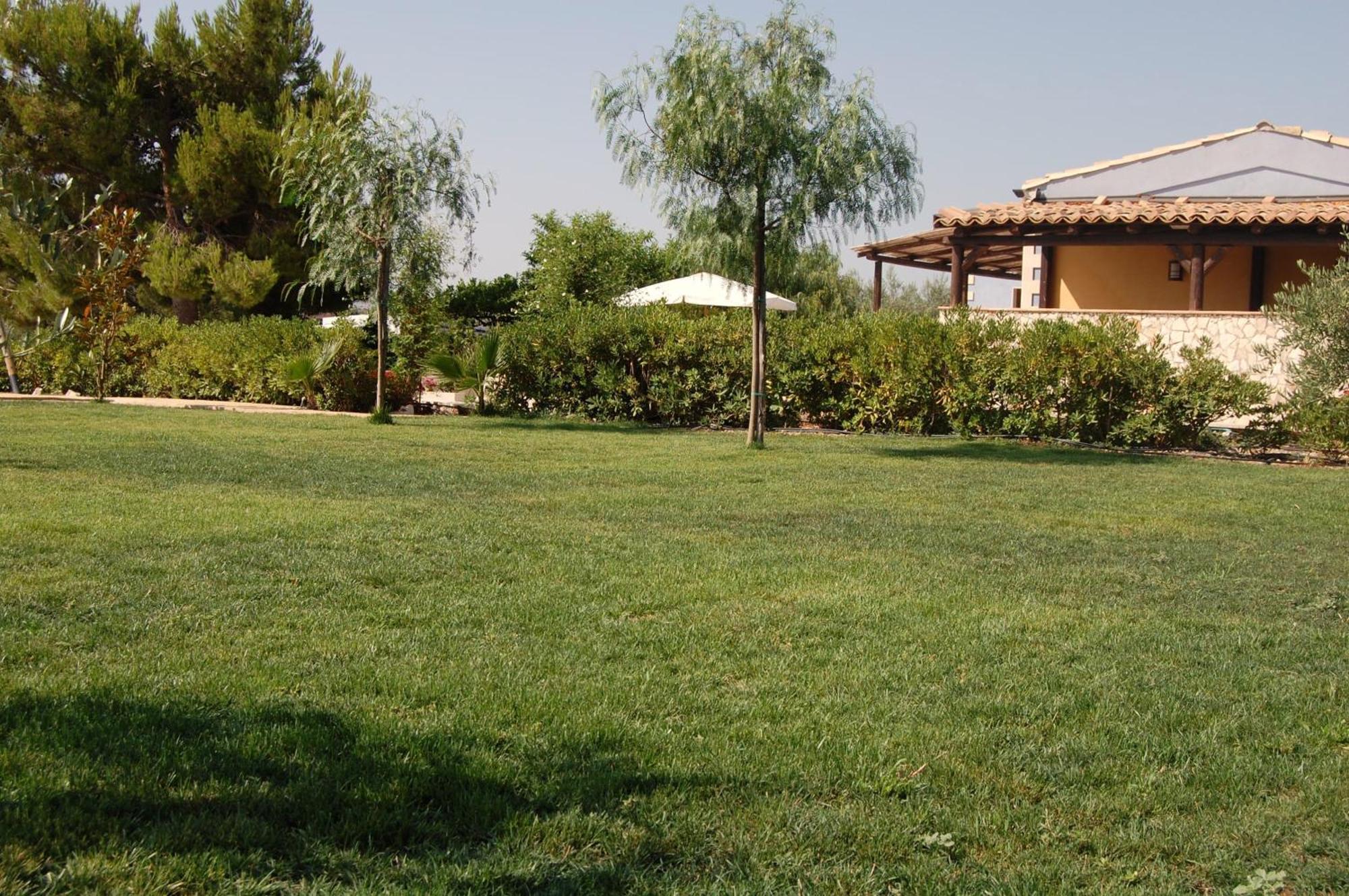 Terre Iblee Resort Chiaramonte Gulfi Exterior photo