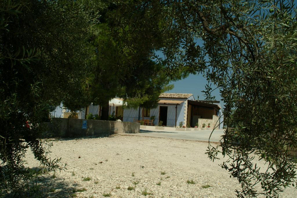 Terre Iblee Resort Chiaramonte Gulfi Exterior photo