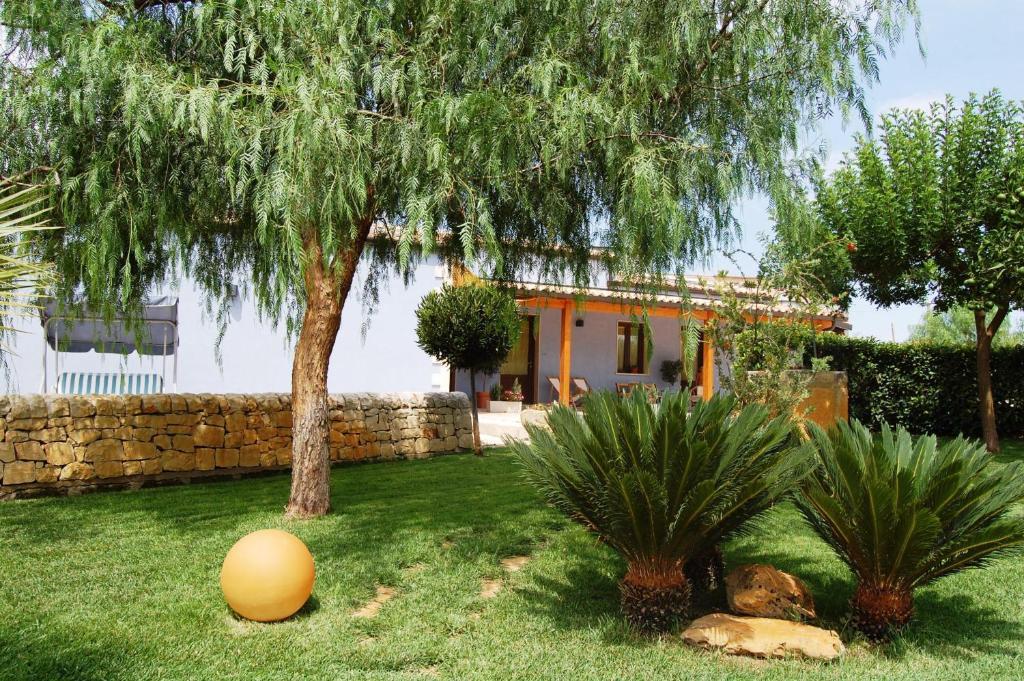 Terre Iblee Resort Chiaramonte Gulfi Exterior photo